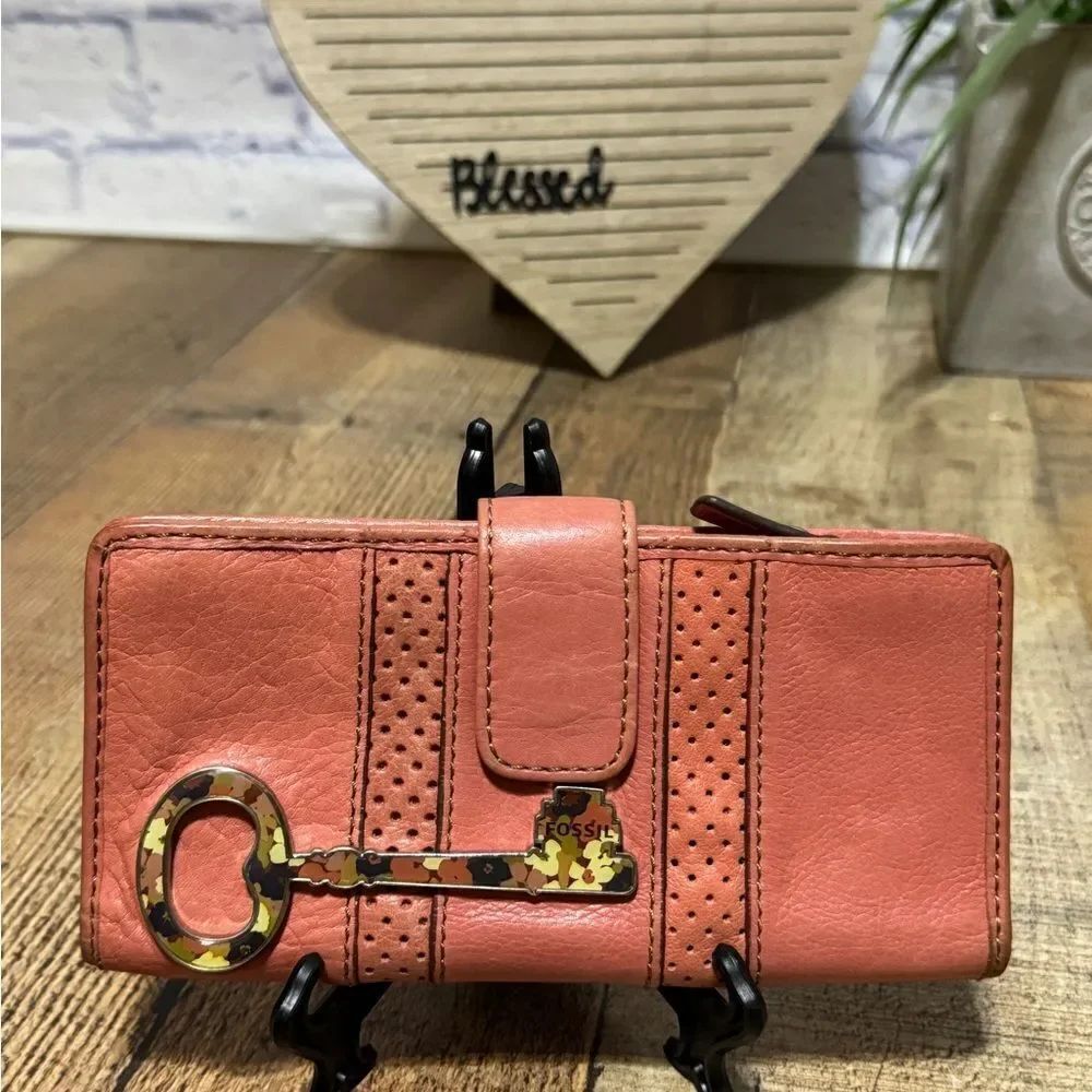 Fossil pink leather XL Key Wallet